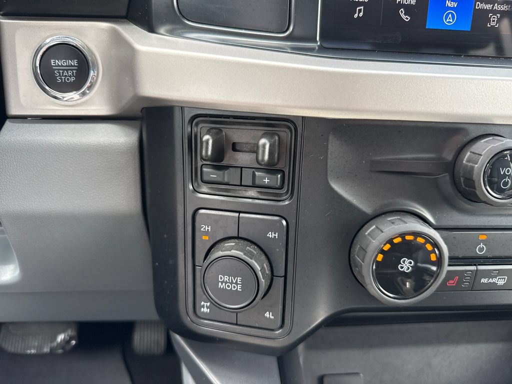 Certified 2024 Ford F250 XLT w/ XLT Premium Package AWD/4WD image 27