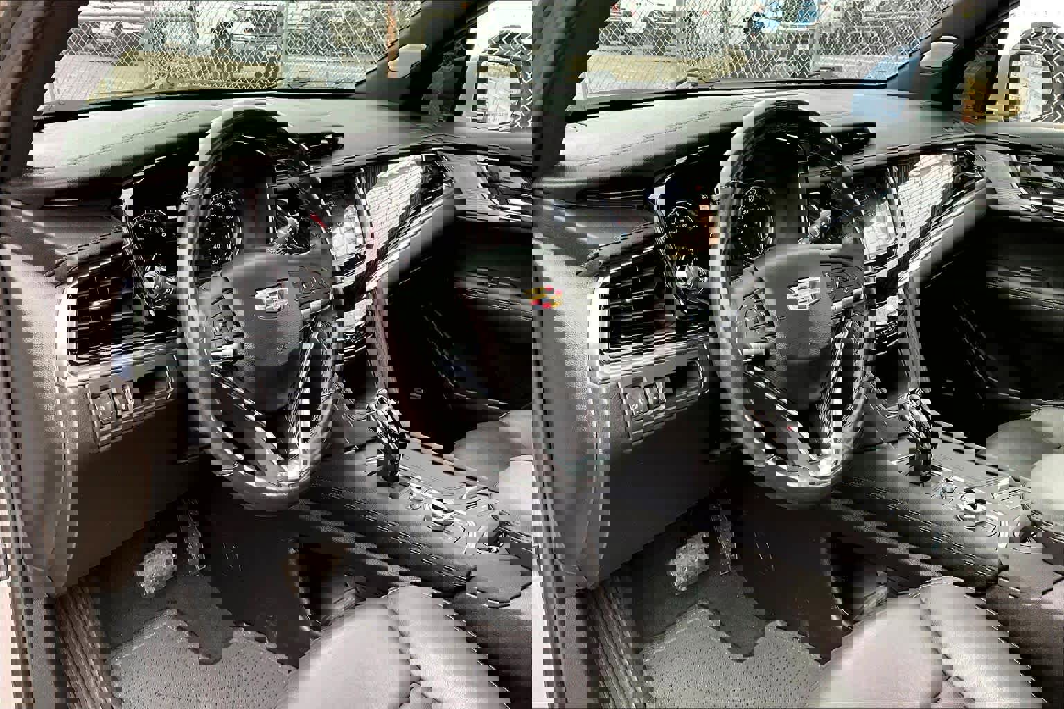 Used 2024 Cadillac XT6 Premium Luxury image 35