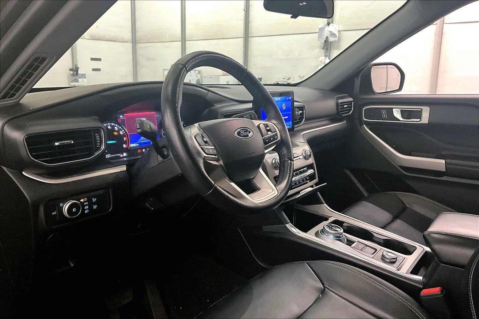 Certified 2022 Ford Explorer XLT w/ Equipment Group 202A image 12