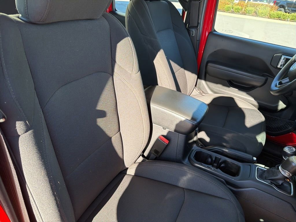 Used 2023 Jeep Gladiator Sport image 26