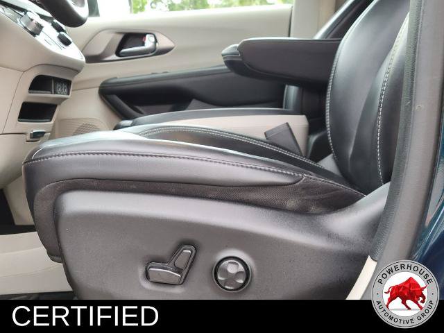 Used 2023 Chrysler Pacifica Touring-L FWD image 26