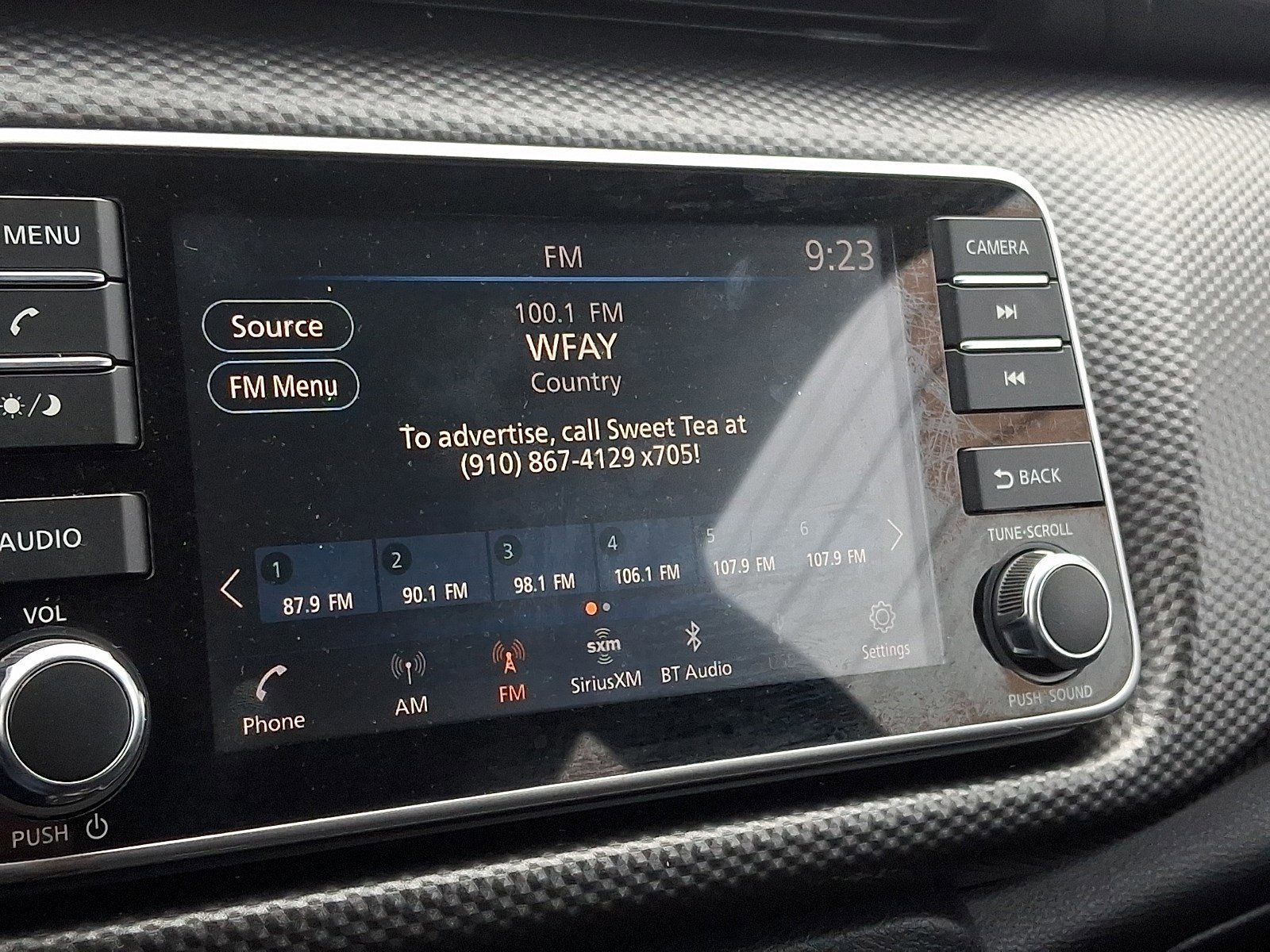 Used 2019 Nissan Kicks SV FWD image 15