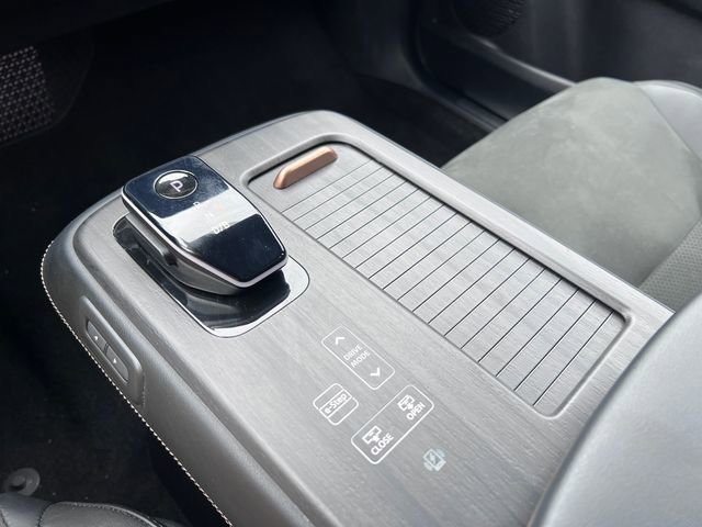 Used 2024 Nissan Ariya AWD image 24