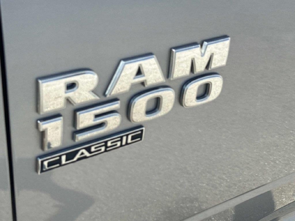 Used 2019 RAM 1500 Tradesman w/ Chrome Appearance Group RWD image 9