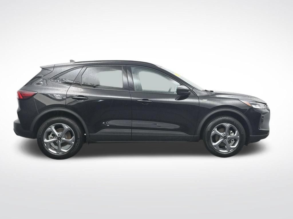 Certified 2025 Ford Escape ST-Line AWD/4WD image 4