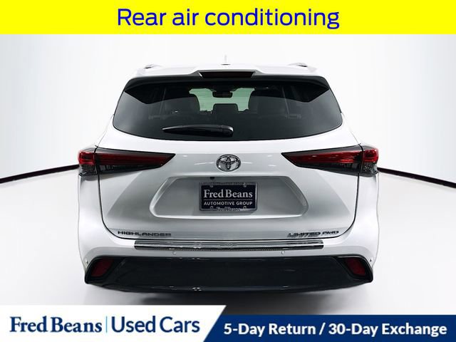 Used 2023 Toyota Highlander Limited image 4