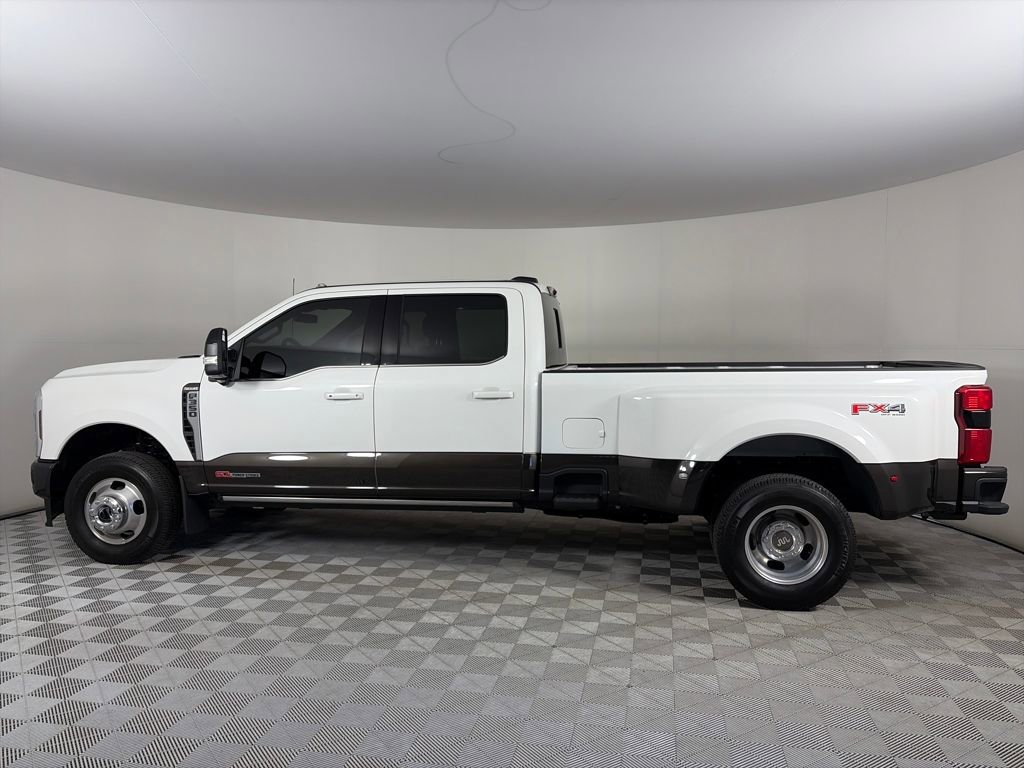 Certified 2025 Ford F350 King Ranch image 2