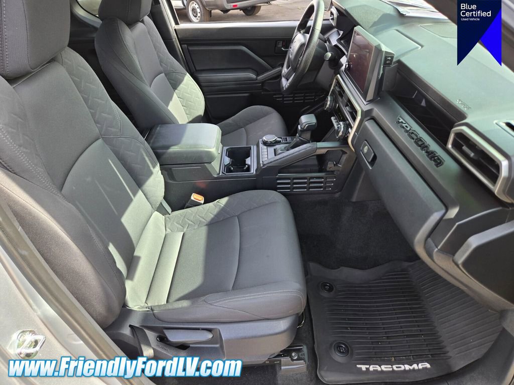 Used 2025 Toyota Tacoma SR AWD/4WD image 16
