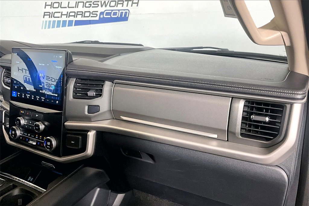 Certified 2024 Ford Expedition XLT image 13