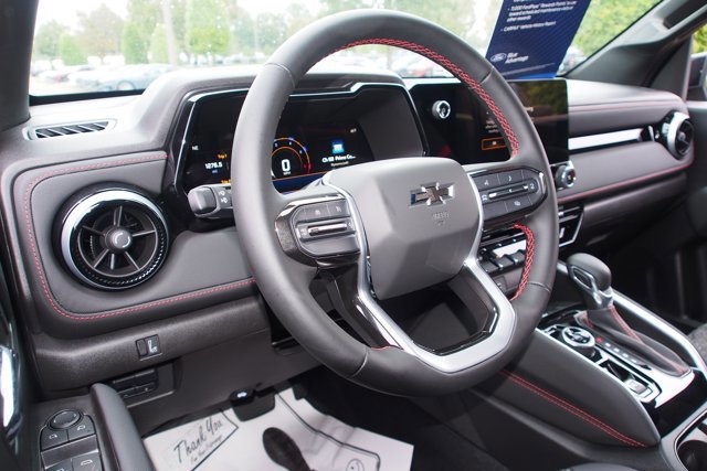 Used 2024 Chevrolet Colorado Z71 w/ Z71 Convenience Package 2 image 15