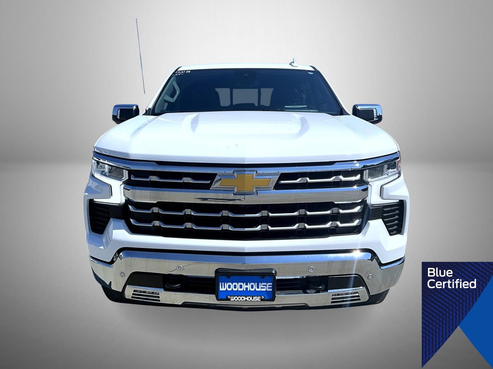 Used 2024 Chevrolet Silverado 1500 LTZ AWD/4WD image 2