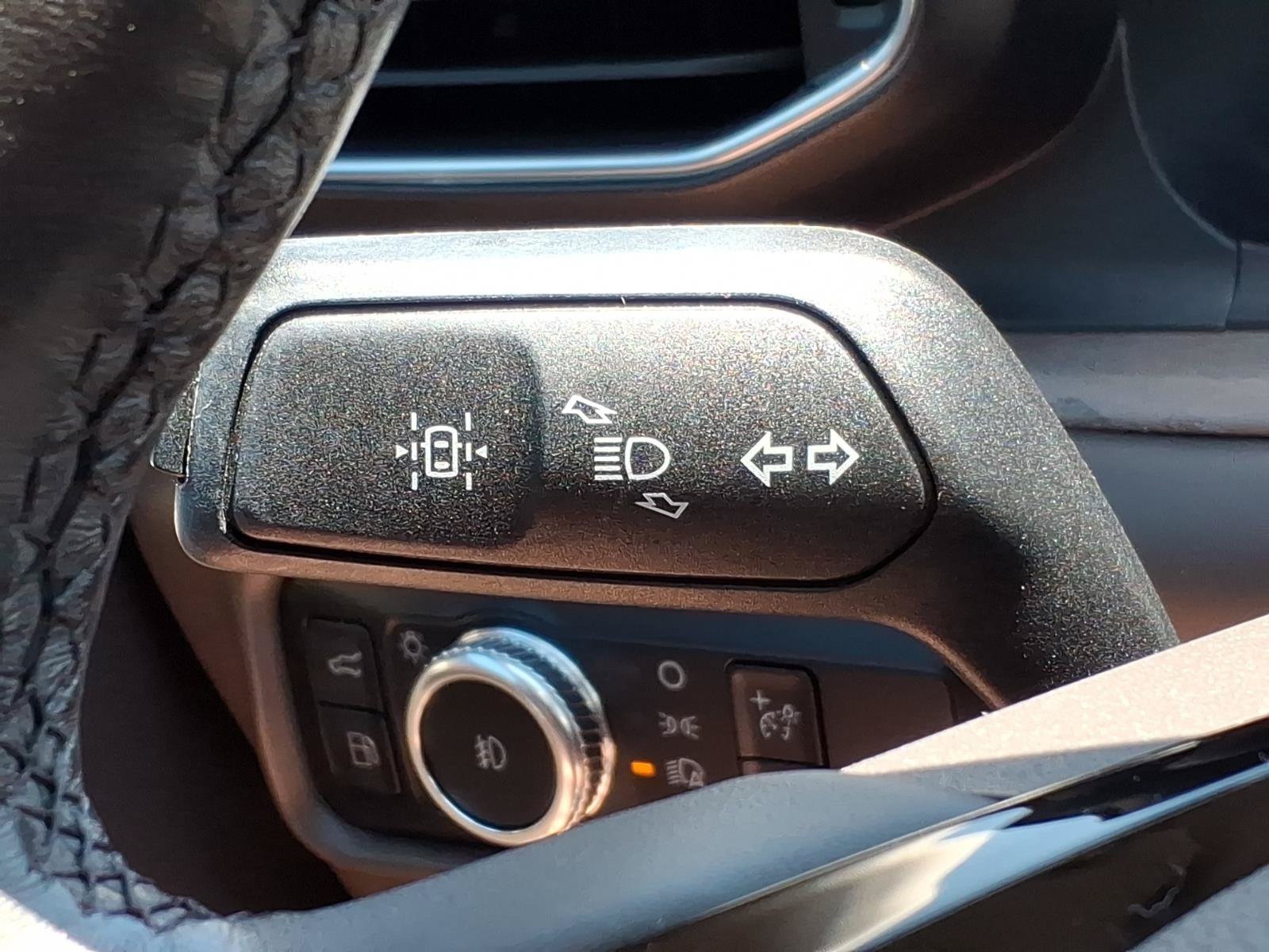 Certified 2023 Ford Explorer Platinum w/ Technology Package AWD/4WD image 27