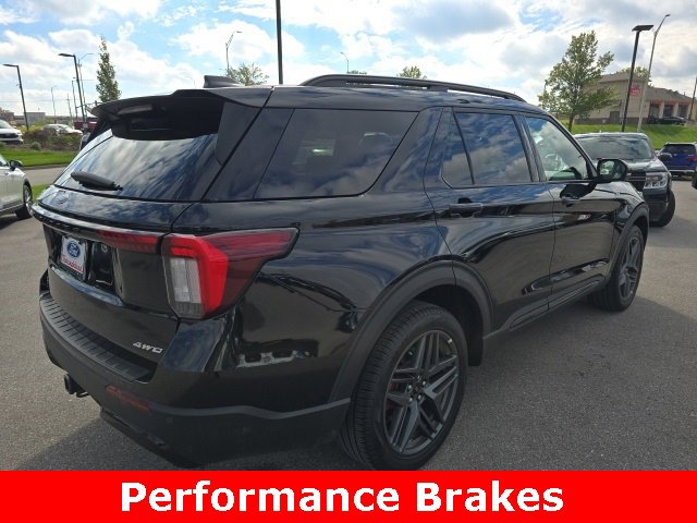 Certified 2025 Ford Explorer ST-Line w/ ST-Line Street Pack image 5
