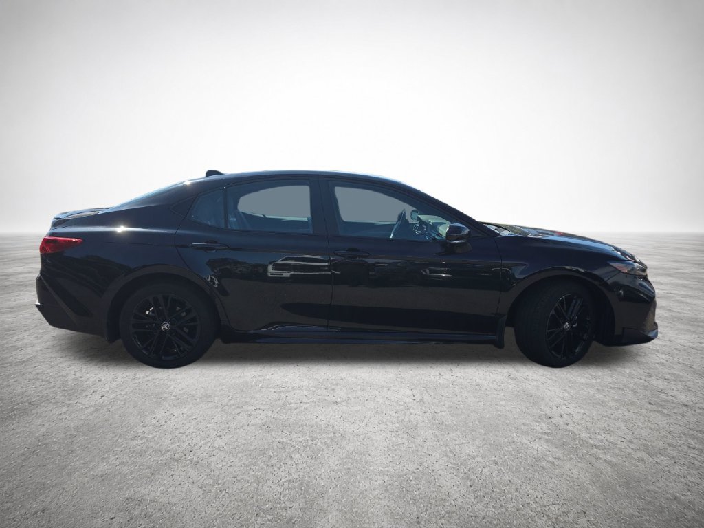 Used 2025 Toyota Camry SE AWD/4WD image 9