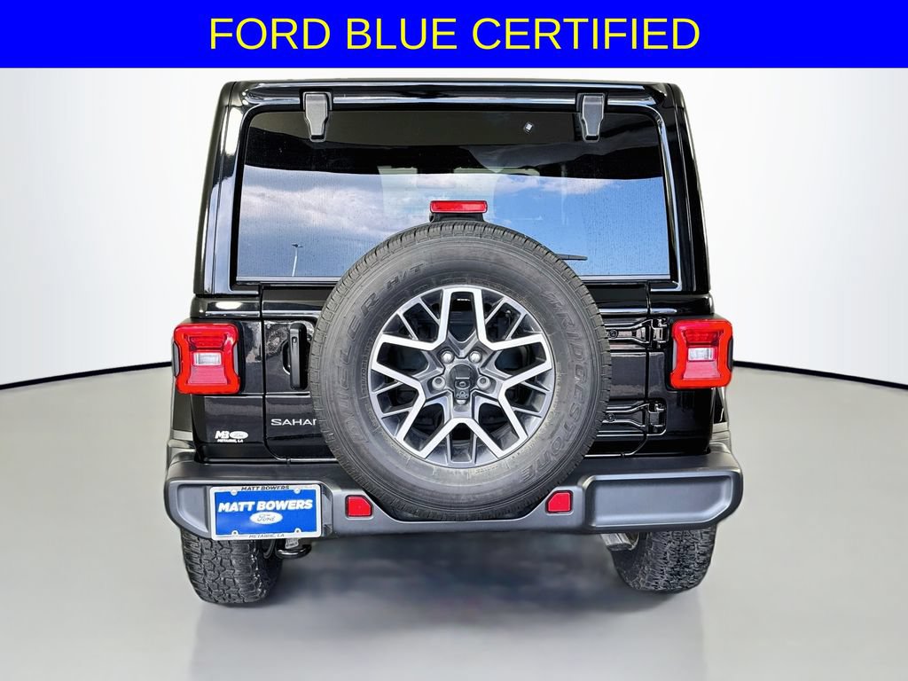 Used 2025 Jeep Wrangler Unlimited Sahara AWD/4WD image 9
