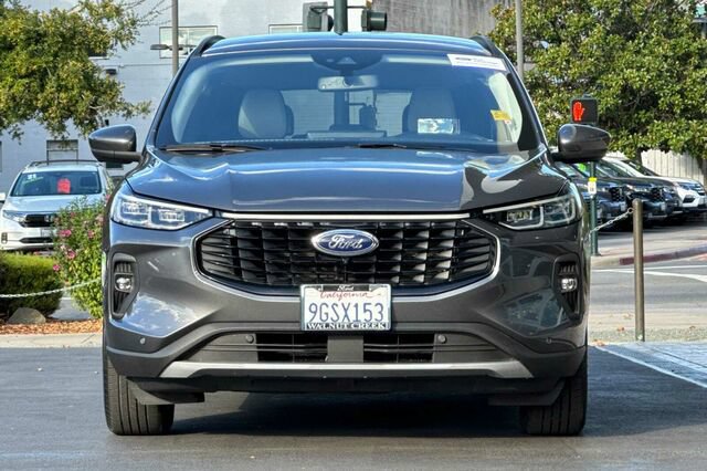 Certified 2023 Ford Escape SE w/ PHEV Premium Package FWD image 9