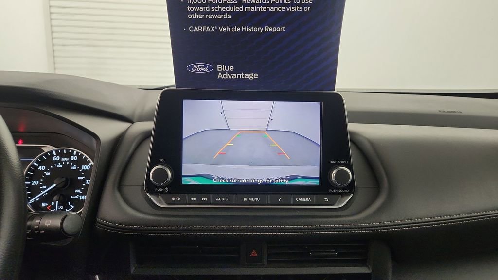 Used 2024 Nissan Rogue S AWD/4WD image 25