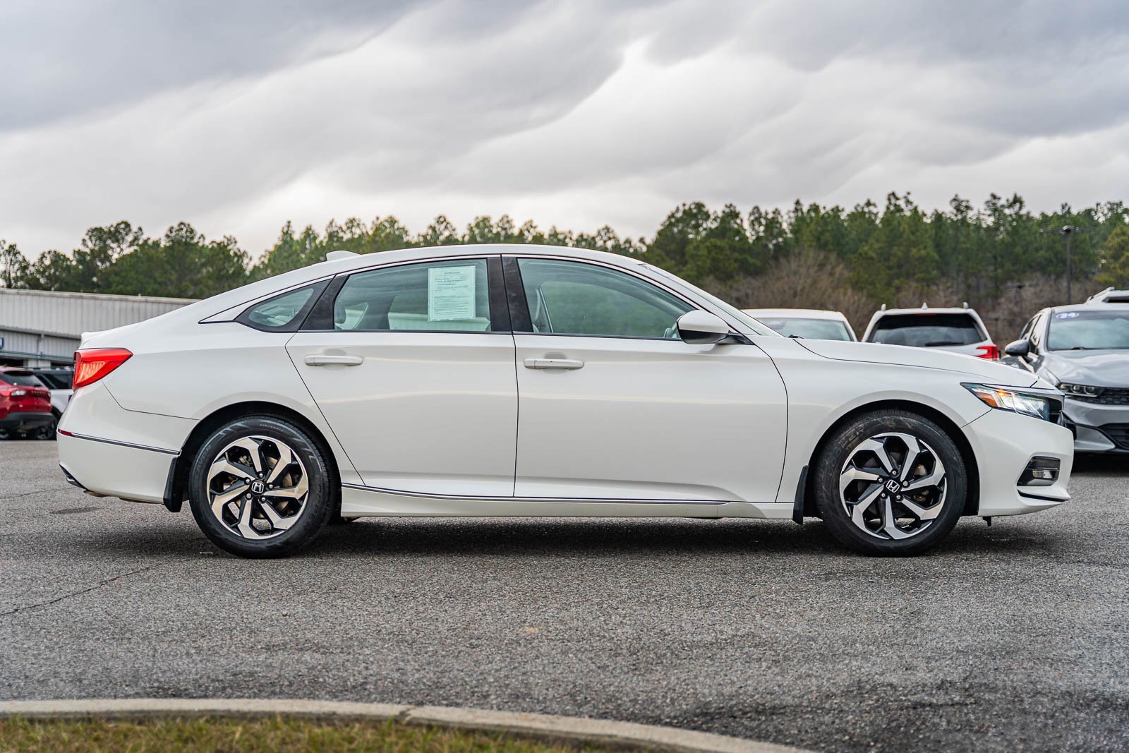Used 2018 Honda Accord EX image 6