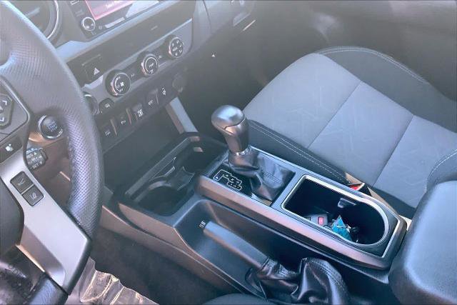 Used 2020 Toyota Tacoma TRD Off-Road w/ Technology Package image 17