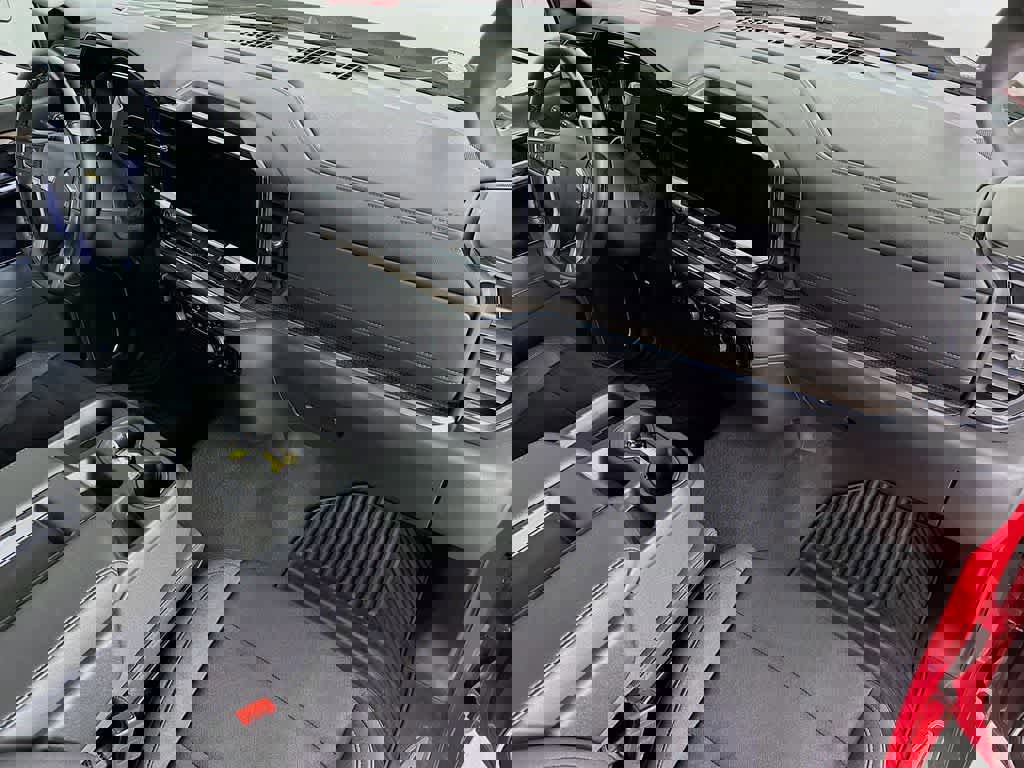 Used 2025 Chevrolet Silverado 1500 LT image 30