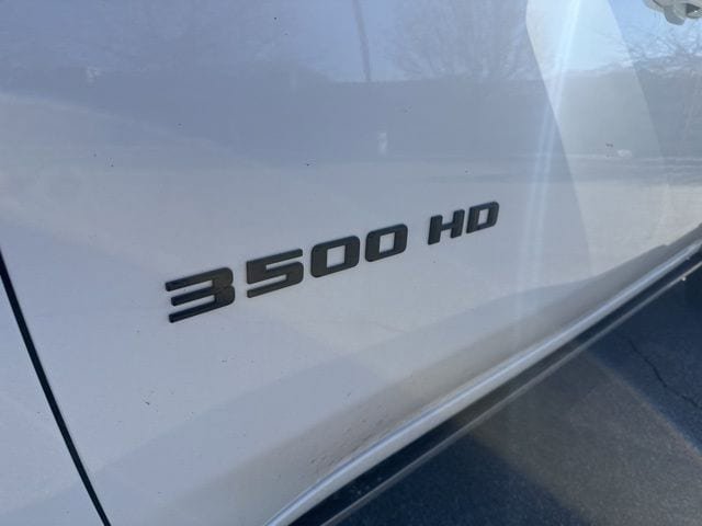 Used 2025 Chevrolet Silverado 3500 LTZ w/ LTZ Plus Package AWD/4WD image 19