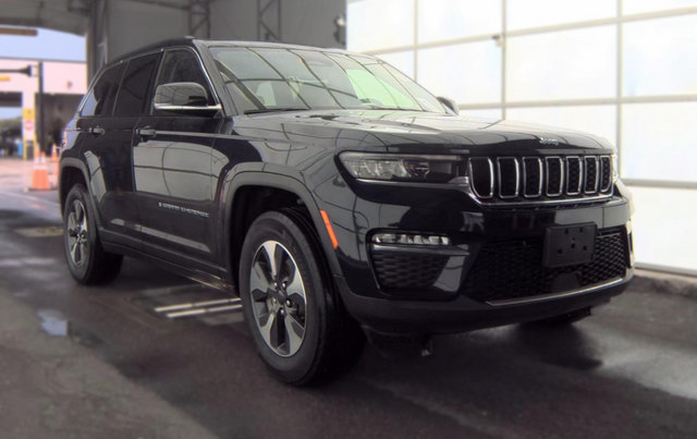 Used 2022 Jeep Grand Cherokee Limited 4xe AWD/4WD image 2