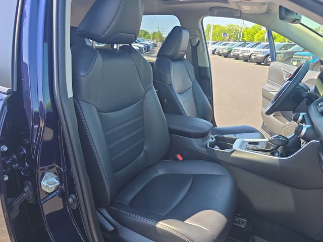 Used 2020 Toyota RAV4 XLE Premium AWD/4WD image 24