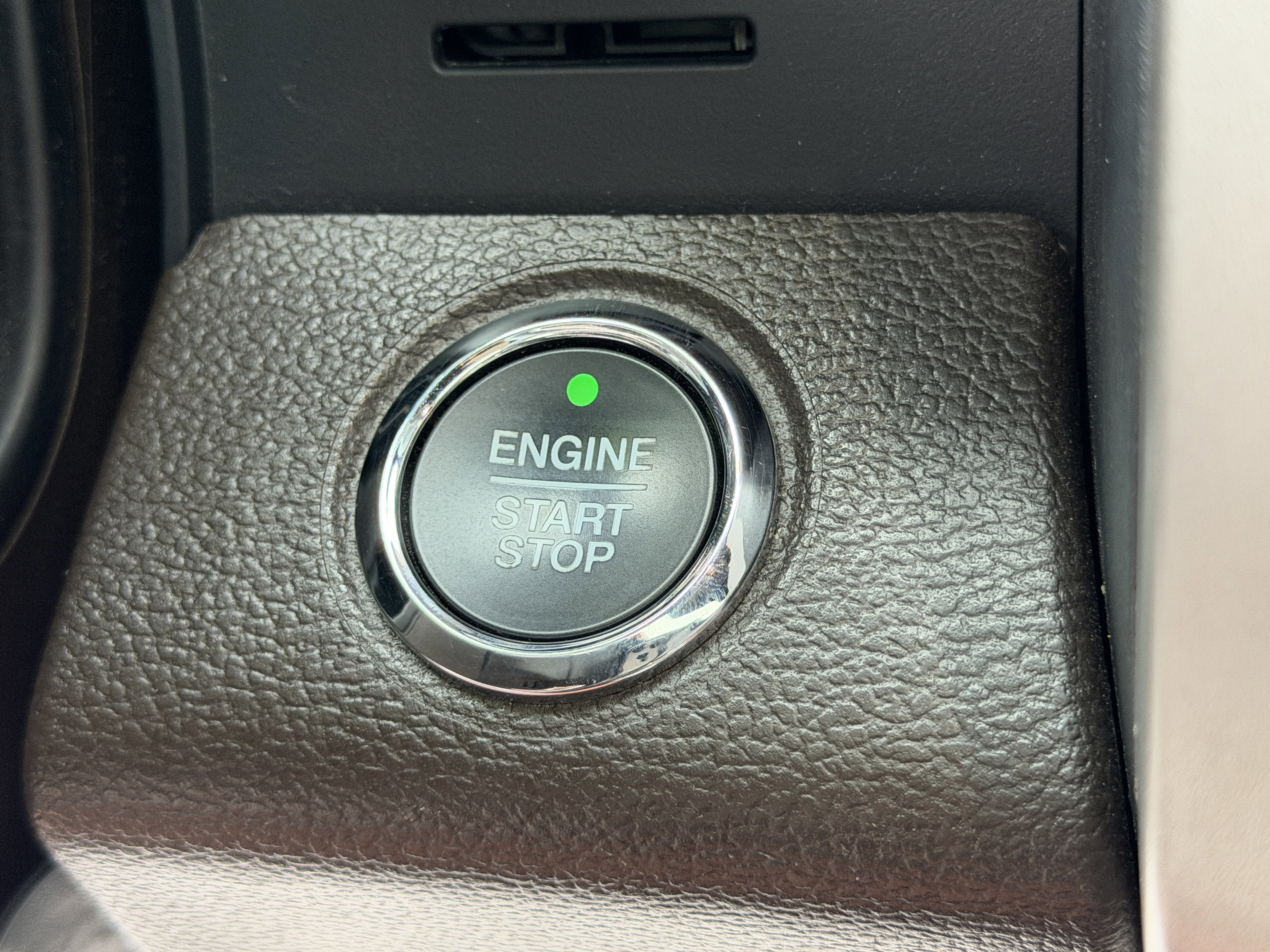 Certified 2022 Ford F350 King Ranch w/ Tremor Off-Road Package AWD/4WD image 20