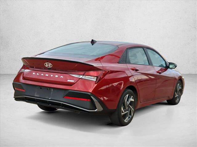 Used 2025 Hyundai Elantra Sport FWD image 5