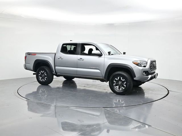 Used 2023 Toyota Tacoma TRD Off-Road w/ Technology Package AWD/4WD image 3