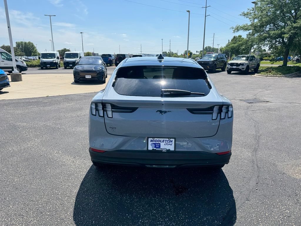 Certified 2025 Ford Mustang Mach-E Premium AWD/4WD image 4
