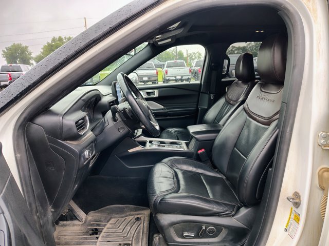 Certified 2020 Ford Explorer Platinum w/ Premium Technology Package AWD/4WD image 11