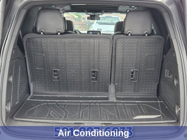 Used 2023 Chevrolet Tahoe Z71 w/ Luxury Package AWD/4WD image 16