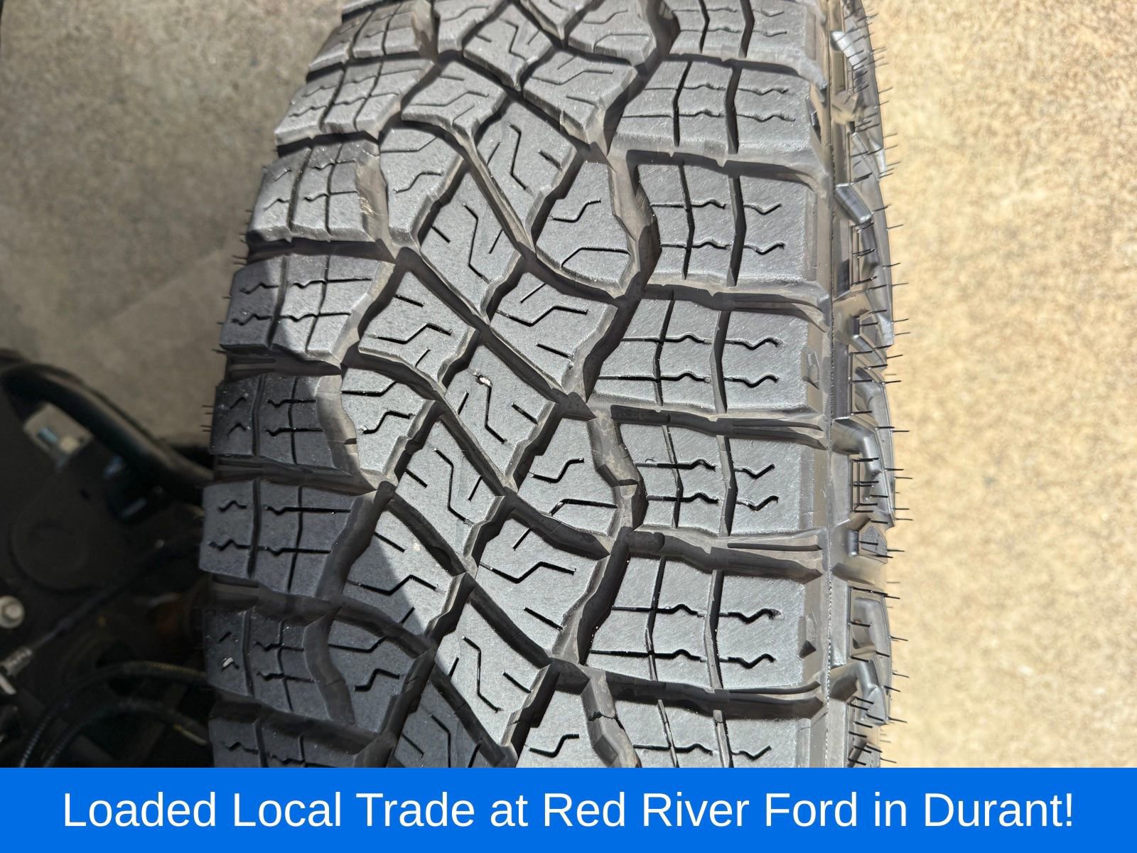 Used 2024 Chevrolet Silverado 1500 LT Trail Boss w/ LT Trail Boss Premium Package AWD/4WD image 11