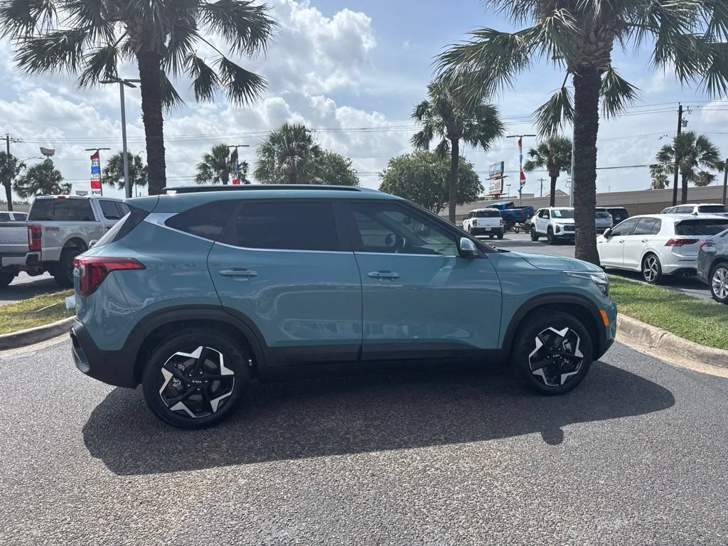 Used 2025 Kia Seltos EX AWD/4WD image 6