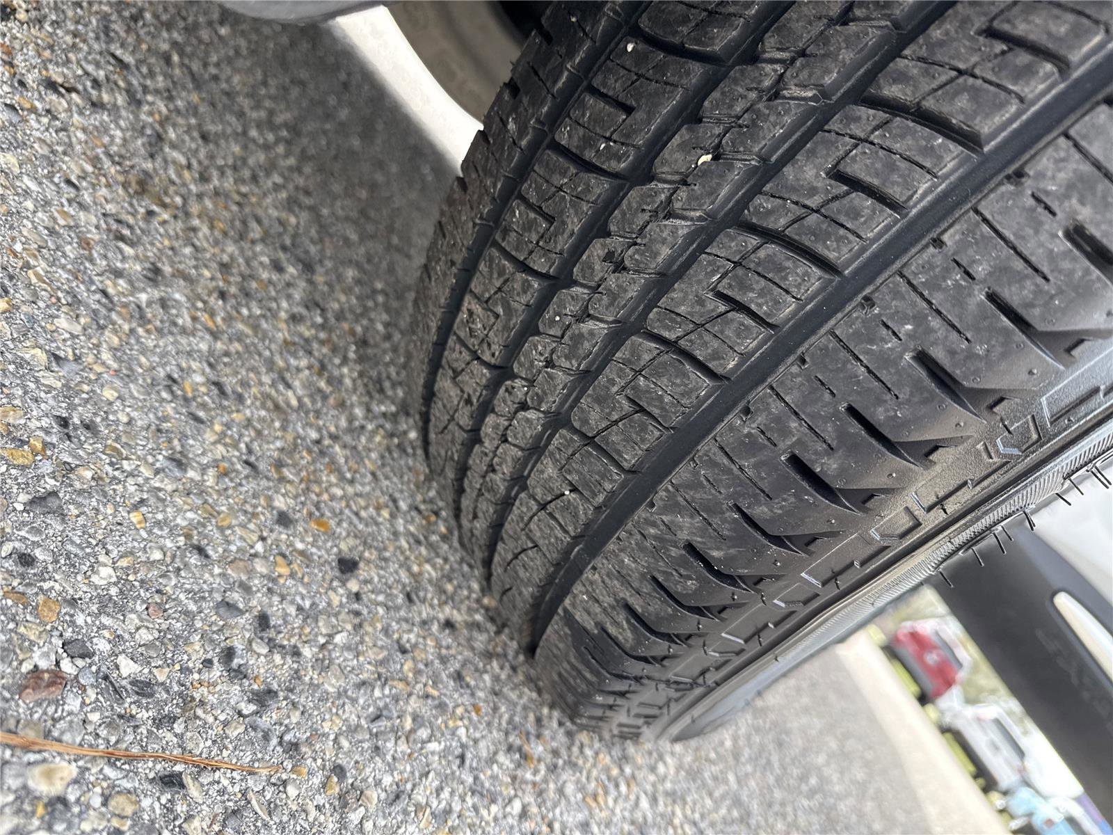 Certified 2024 Ford Explorer XLT w/ Equipment Group 202A image 33