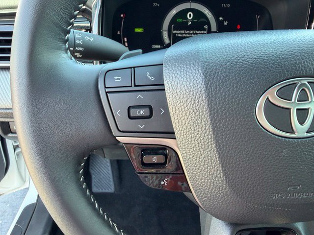 Used 2025 Toyota Camry SE w/ Convenience Package FWD image 14