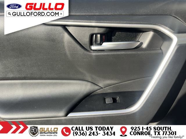 Used 2025 Toyota RAV4 XLE FWD image 16