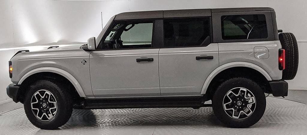 Certified 2026 Ford Bronco Outer Banks AWD/4WD image 5