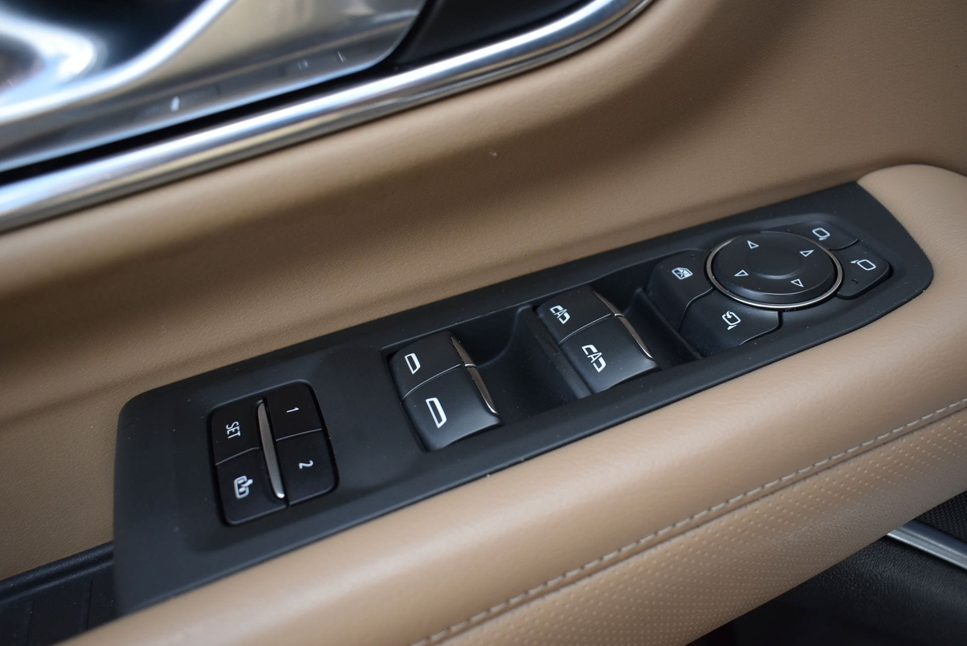 Used 2022 Chevrolet Suburban Premier AWD/4WD image 12