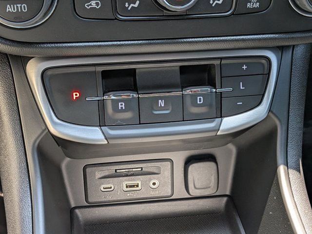Used 2022 GMC Terrain SLE w/ Driver Convenience Package FWD image 27