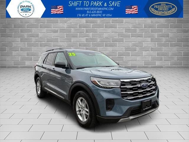 Certified 2025 Ford Explorer Active AWD/4WD image 1