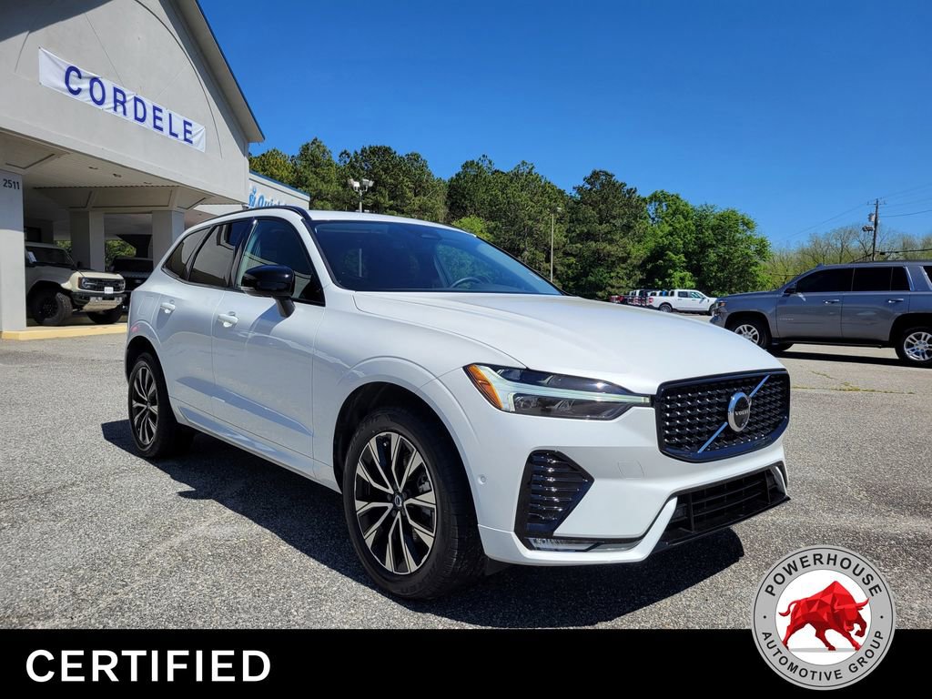 Used 2024 Volvo XC60 B5 Plus AWD/4WD image 9