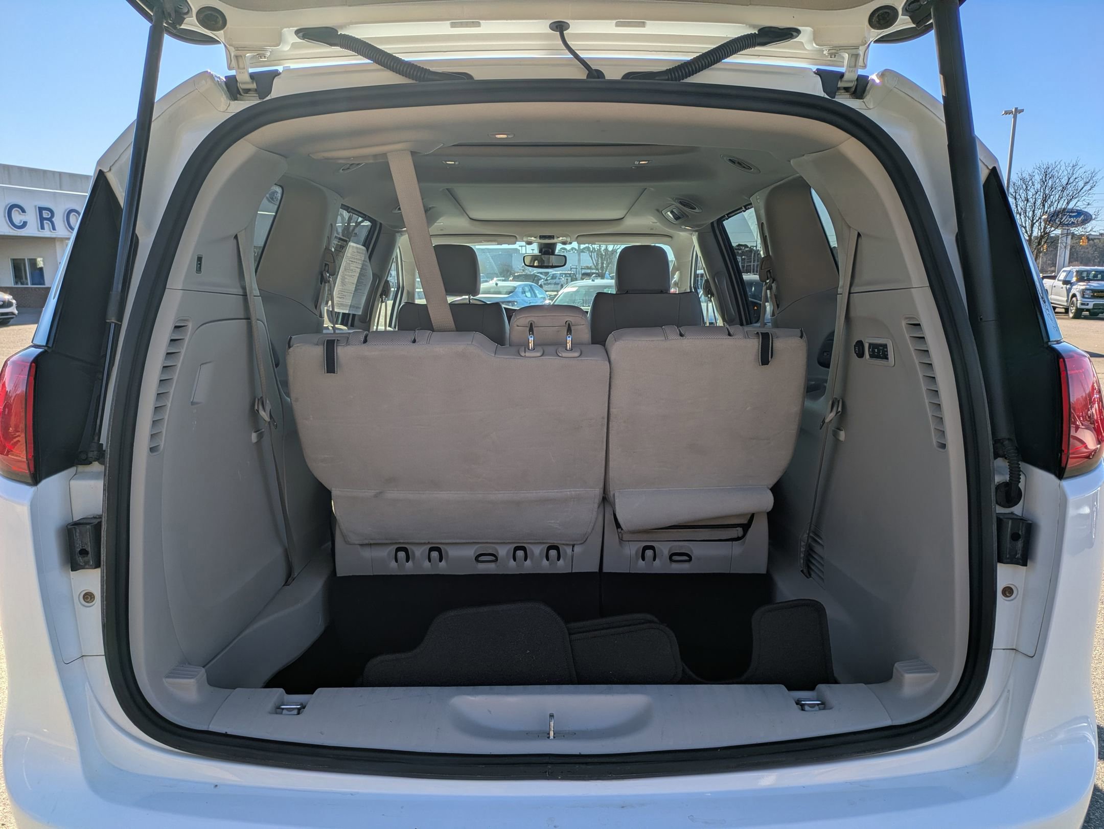 Used 2020 Chrysler Pacifica Limited image 28