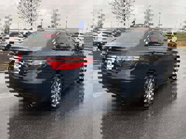 Used 2017 Toyota Camry XLE image 5