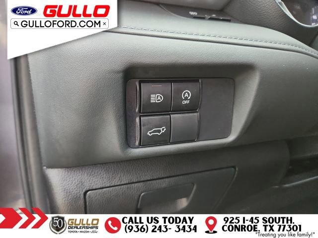 Used 2024 Toyota Highlander XLE AWD/4WD image 19