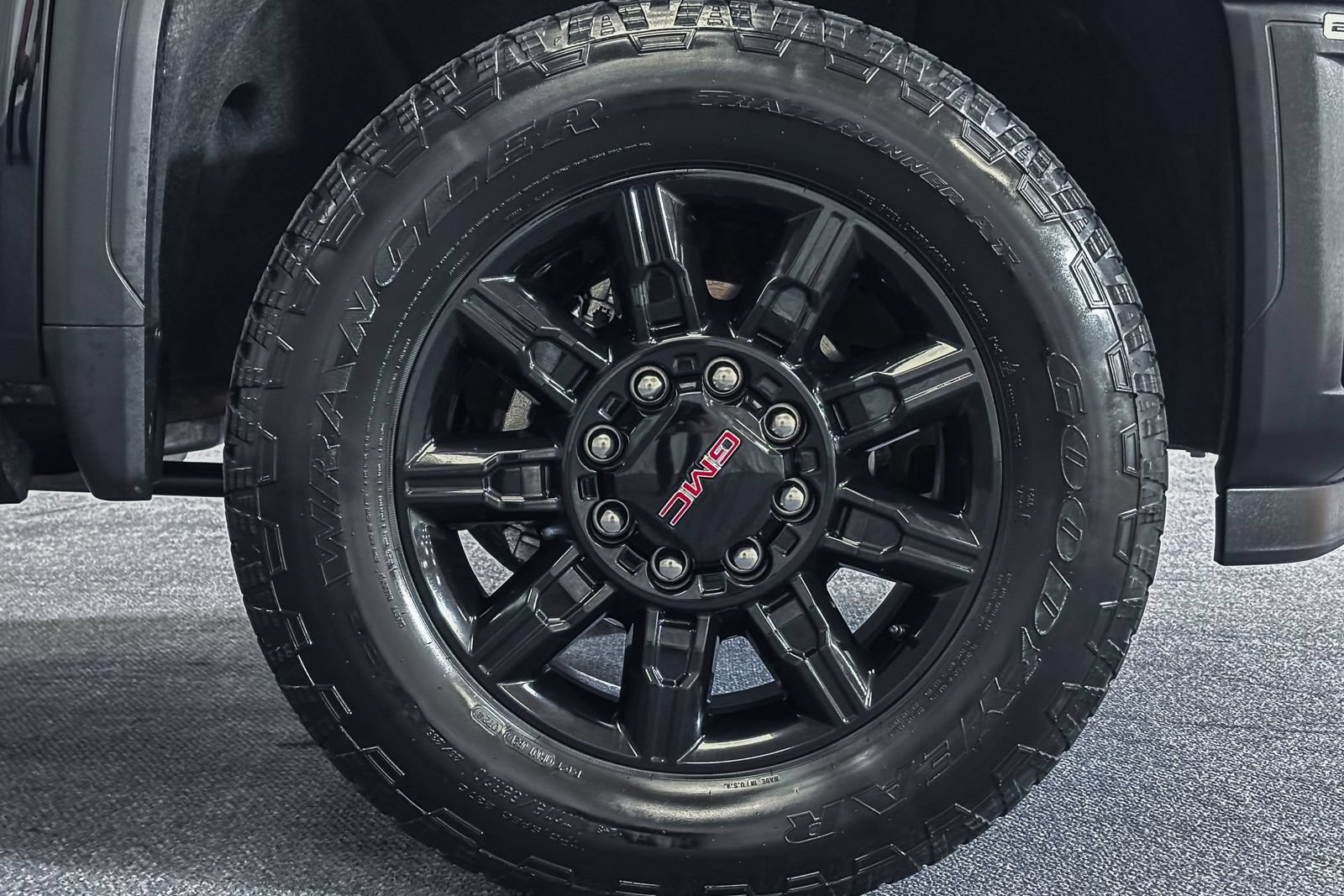 Used 2024 GMC Sierra 2500 AT4 w/ AT4 Premium Plus Package AWD/4WD image 28