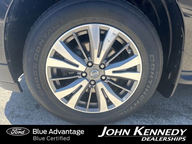 Used 2017 Nissan Pathfinder SL w/ SL Tech Package AWD/4WD image 2