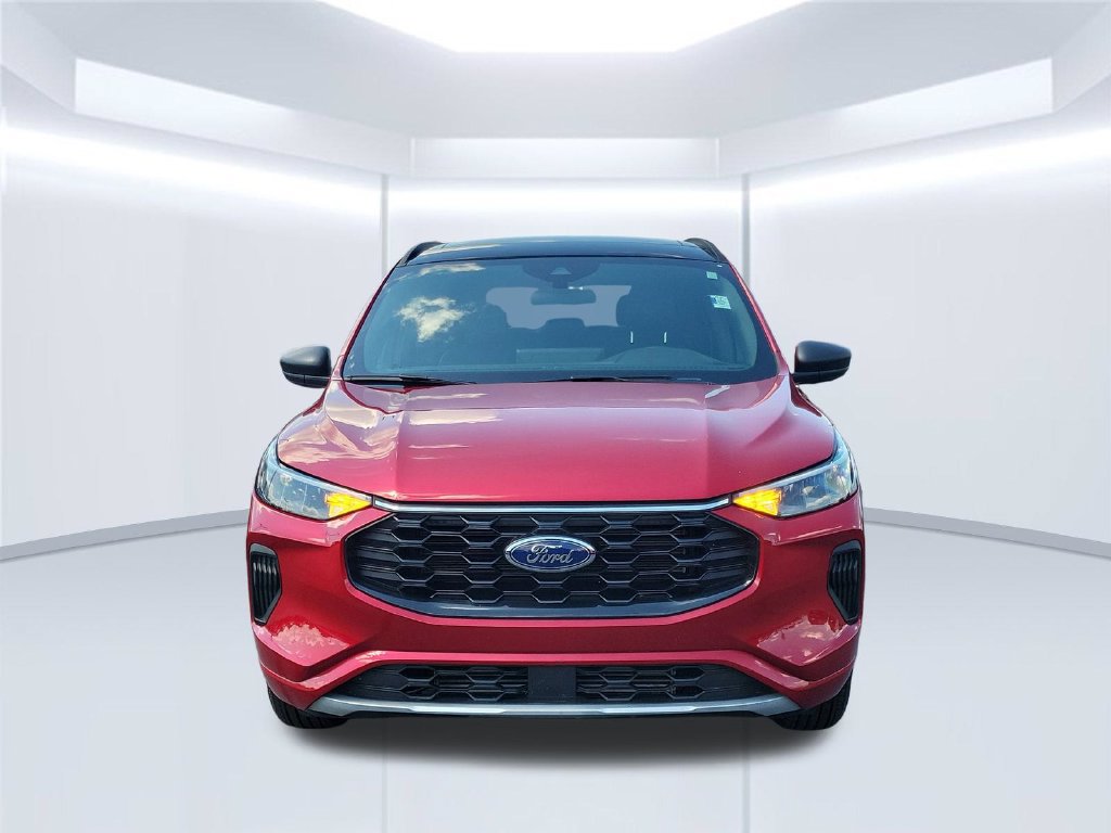 Certified 2023 Ford Escape ST-Line w/ Tech Pack #1 AWD/4WD image 2