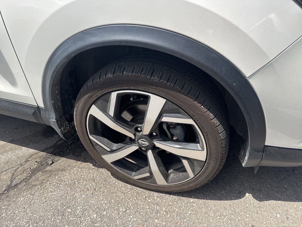 Used 2020 Nissan Rogue Sport SL w/ Premium Package FWD image 4